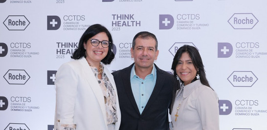 Nathalie Hernández, Fernando Viquez y Luciana Francisco