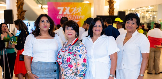 Isanna Hernández, Bethania Matos, Mirtha de Marchena y Marilyn Nin.