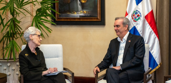 Subsecretaria de Estado de los Estados Unidos, Wendy Sherman y el presidente Luis Abinader. Fotos: Raúl Asencio / LD