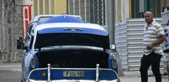 Cuba vive una fuerte crisis a falta de combustible. Fotos: AFP.