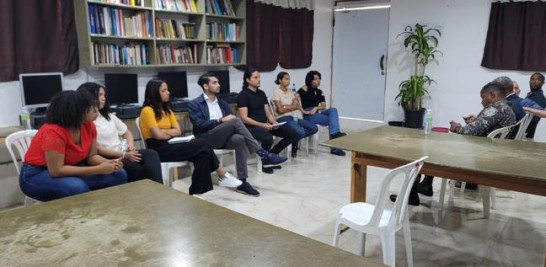 En la oficina del Director del Penal, Osvaldo Cabrera, los periodistas intercambiaron experiencias. Fuente externa.
