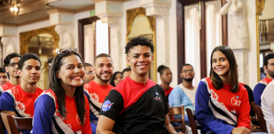 Estudiantes dominicanos ganadores de concurso de la NASA