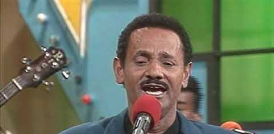 Luis Segura En El Show Del Mediodia Republica Dominicana 1992 Luis Segura (El Añoñaito) Interpretando El Tema Pena Por Ti