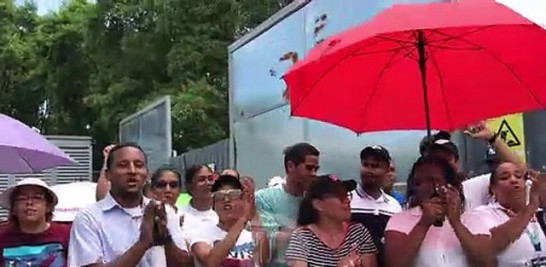 Los conductores del Metro de Santo Domingo se mantienen en protesta pacífica por quinto día consecutivo en exigencia de reivindicaciones y retribución de prestaciones laborales en caso de ser desvinculados de la empresa de servicios de transporte público