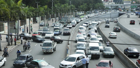 En las ciudades dominicanas hay un caos en el transporte.