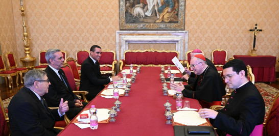 Abinader se reúne con  Pietro Parolin luego de su reunión con el papa
