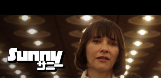 There's no manual for investigating your missing family. But there is Sunny.

Stream Sunny July 10 on Apple TV+ https://apple.co/_Sunny

Sunny stars Rashida Jones as Suzie, an American woman living in Kyoto, Japan, whose life is upended when her husband and son disappear in a mysterious plane crash. As “consolation” she’s given Sunny, one of a new class of domestic robots made by her husband’s electronics company. Though at first, Suzie resents Sunny’s attempts to fill the void in her life, gradually they develop an unexpected friendship. Together they uncover the dark truth of what really happened to Suzie’s family and become dangerously enmeshed in a world Suzie never knew existed.

Subscribe to Apple TV’s YouTube channel: https://apple.co/AppleTVYouTube

Follow Apple TV:
Instagram: https://instagram.com/AppleTV
Facebook: https://facebook.com/AppleTV
X: https://X.com/AppleTV
Giphy: https://giphy.com/AppleTV

Follow Apple Films:
Instagram: https://instagram.com/AppleFilms
X: https://X.com/AppleFilms

More from Apple TV: https://apple.co/32qgOEJ

Apple TV+ is a streaming service with original stories from the most creative minds in TV and film. Watch now on the Apple TV app: https://apple.co/_AppleTVapp Subscription required for Apple TV+

#SUNNY #Trailer #AppleTV
