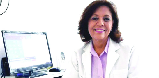 La dermatóloga Emma Guzmán habló para Listín Diario.