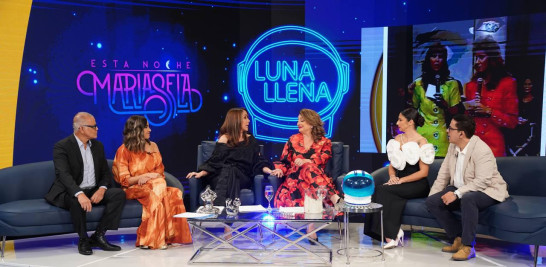 Los elencos de "Luna llena", de RTVD, y "Esta Noche Mariasela", de Color Visión, se fusionaron la noche del 1 de agosto 2024 en los estudios del canal 4.