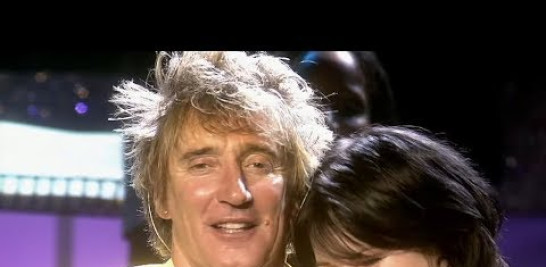 Music video by Rod Stewart performing I Don't Want To Talk About It. (C) 2004 RCA Records, a division of Sony Music Entertainment  http://vevo.ly/Y9ZpSK

Follow Rod Stewart
Website: http://www.rodstewart.com
Facebook: https://www.facebook.com/rodstewart
Twitter: https://twitter.com/rodstewart
Instagram: https://www.instagram.com/sirrodstewart

Listen to Rod Stewart
iTunes: https://itunes.apple.com/us/artist/rod-stewart/id57471
Spotify: https://open.spotify.com/artist/2y8Jo9CKhJvtfeKOsYzRdT"