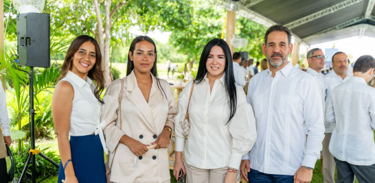 Ángela Espinal, Yone Portes, Harolind Rizik y Mariano Malagón.