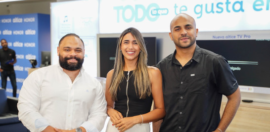 Wascar Patricio, Susana Pujals y Gabriel de la Rosa.