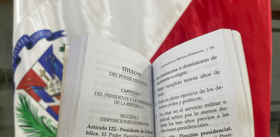 Bajo el título XIV, relativo a las reformas constitucionales, el artículo 272 es determinante para establecer si existe la necesidad de un referendo aprobatorio para realizar una reforma constitucional.