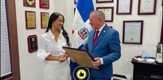 Yudelkys Johanna Féliz Pérez, es una joven dominicana que ha descollad a nivel internacional. Todos la conocen como influencers en su espacio televisado :“Migración con Yudith Féliz”, y sus gestiones para cambiar vidas a las personas.<br /><br />También le pude interesar estos videos:<br /><br />Abinader despierta interés en adquirir buque colombiano para contrarrestar delitos trasnacionales https://youtu.be/gZv8w-87c00<br /><br />Desfile Militar y Policial por 180 Aniversario de la Independencia Dominicana https://youtube.com/live/Xn_IcMlCO50<br /><br />TSE declara inadmisible petición de Ramfis Trujillo para ser candidato presidencial https://youtu.be/HFpdTFtu-XQ<br /><br />Así fue la búsqueda y captura del recluso que se fugó del Palacio de Justicia https://youtu.be/4AoMjn9s3hU<br /><br />En pedernales hay tierras raras, pero aún falta data https://youtu.be/GOPYSb6cPWE<br /><br />Más noticias en https://listindiario.com/<br /><br />Suscríbete al canal  https://bit.ly/335qMys<br /><br />Síguenos<br />Twitter  https://twitter.com/ListinDiario <br /><br />Facebook  https://www.facebook.com/listindiario <br /><br />Instagram https://www.instagram.com/listindiario/