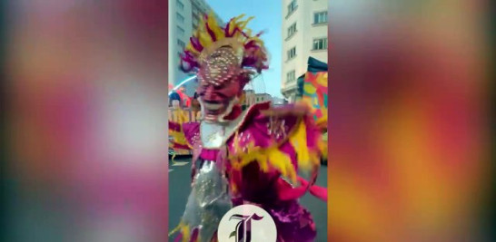 República Dominicana participó este año en la Cabalgata de la Hispanidad 2024 en Madrid, llevando una representación de su carnaval a las calles de la capital española.<br /><br />https://listindiario.com/la-vida/20241006/carnaval-dominicano-brilla-cabalgata-hispanidad-2024-espana_828405.html