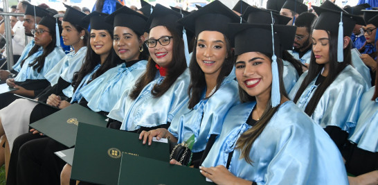 Las mujeres fueron 520 graduandas