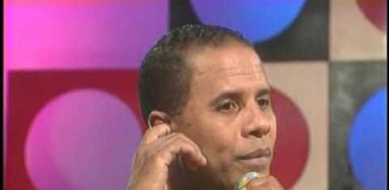 Benny Sadel Y Su Orquesta En El Show Del Mediodia Republica Dominicana 1994 Benny Sadel Interpretando El Tema Cada Vez Mas