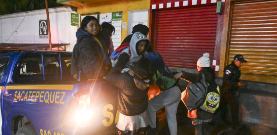 Parte de las familias que fueron evacuadas