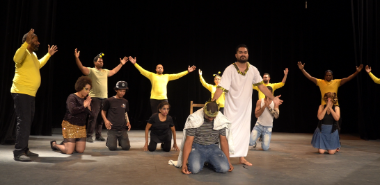 Personas con discapacidad actuando