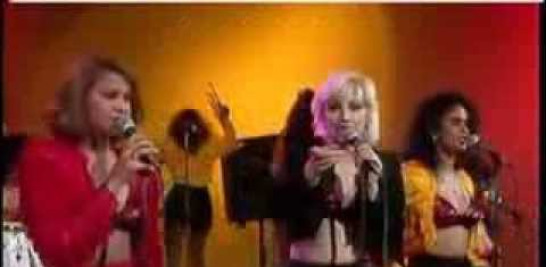 Las Chican Y Su Orquesta En El Show Del Mediodia Republica Dominicana 1993 Michelle Flores Interpretando El Tema Celoso