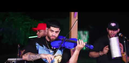 Frabian Eli 
Interpretando Los Algodones en vivo.
Autor: Antonio Lora
Violin: Frabian Eli Carrion 
Tambora, Timbal & Coros: Junito Beltre
Voz Principal: Juan Castillo
Conga: Raudy "Mano de Piedra" Blanco
Güira: Manolo Pujols
Bajo: Kelvin Rosario
Piano: Jouseph Martinez
Ingeniero de grabación: Guillermo Rodriguez
Mezcla: Enmanuel "Cirujano" Cabrera 
Video: Coleccionista Tipico 


