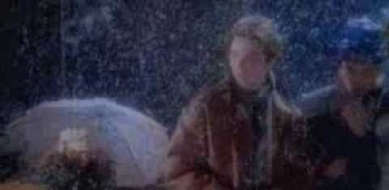 @laurapausinitv - Amores Extranos (Official Video) 
Listen to Laura Pausini: https://spoti.fi/3d5oFTC

Follow Laura Pausini:
Instagram| https://www.instagram.com/laurapausini/
Facebook| https://www.facebook.com/LauraPausini
Twitter| https://twitter.com/laurapausini
Tik Tok| https://www.tiktok.com/@laurapausini

© 2010 WMG

#LauraPausini #AmoresExtranos