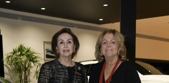 Rita Espaillat y Ramona Vanderlinder.