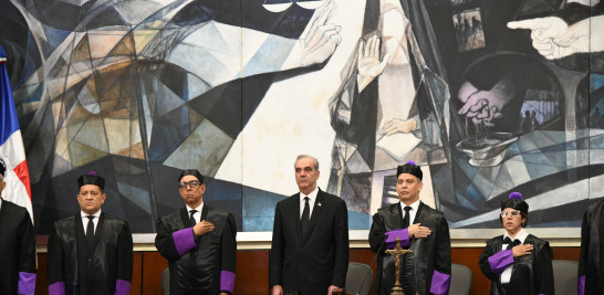 Luis Henry Molina y el presidente Luis Abinader encabezan misa solemne por el Día del Poder Judicial