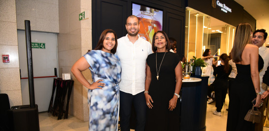 Jorgely García, Carlos Mejía y Wanda González.