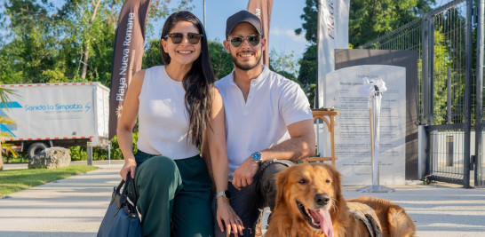 Leslie Medina, César De León y Tomás.