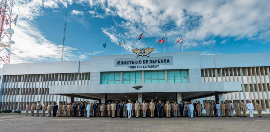 El Ministerio de Defensa realizó actos por el Día de las Fuerzas Armadas