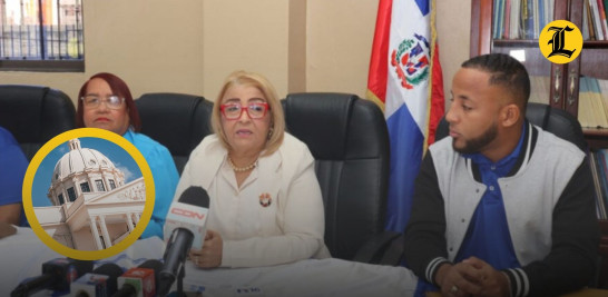 “No es posible que una persona trabaje en un cargo por el que no cobra. Presidente, condúlese, por eso vamos al palacio, nos hemos acercado a las autoridades para pedir una solución desde 2017 hasta ahora, no es justo, por eso convocamos un piquete”, dijo la coordinadora de enfermería.<br /><br />https://listindiario.com/la-republica/20260318/gremios-enfermeria-convocan-piquete-frente-palacio-nacional-lunes-23_898319.html