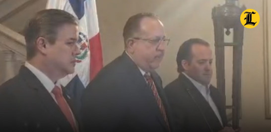 El ministro de Hacienda y Economía, Magin Díaz, afirmó que esas partidas estarán destinadas a proteger a los "sectores más vulnerables".<br /><br />https://listindiario.com/la-republica/gobierno/20260319/gobierno-garantiza-estabilidad-social-economica-crisis-importante-medio-oriente_898599.html