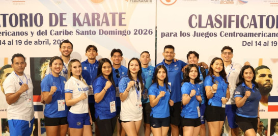 Integrantes de la selección salvadoreña que competirá desde este jueves en el Torneo Clasificatorio de Karate.