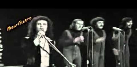 Un interprete Grandioso y Genial, que no necesita presentación, Roberto Carlos en el año 1975. El tema; Un gato en la oscuridad. un viejo tema tan grande y recordado como su interprete...