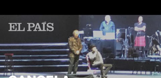 El cantante es hospitalizado por el fuerte golpe que sufrió al perder pie y precipitarse desde casi dos metros en el WiZink Center
Suscríbete a nuestro canal: http://cort.as/yI0n
Visita http://elpais.com
Más vídeos de EL PAÍS: http://cort.as/YGC9
Síguenos en Facebook: https://www.facebook.com/elpais
Twitter: https://twitter.com/el_pais
Instagram: https://www.instagram.com/el_pais