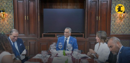 La detención definitiva del proyecto minero Romero en la provincia San Juan, medida dispuesta por el presidente Luis Abinader, es una respuesta al clamor popular de la ciudadanía que se oponía de manera tajante a la intervención y, para el ministro de Energía y Minas, Joel Santos, esta fue la mejor decisión y adoptada acorde a las circunstancias generadas. <br /><br />https://listindiario.com/la-republica/20260506/ministro-exhorta-cambiar-percepcion-sobre-mineria-pais_904730.html