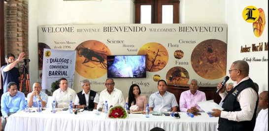 Las cifras hablan por sí solas. La incidencia de violencia de género, feminicidios y la delincuencia tiñen de luto a los hogares dominicanos, una realidad que despierta preocupación en el sector religioso. <br /><br />Frente a esta situación, en el segundo encuentro de “Diálogos por la convivencia barrial”, la educación y la urgencia de rescatar los valores familiares fueron unos de los temas centrales que surgieron en la iniciativa promovida por el Listín Diario, encabezada por su director, Miguel Franjul.