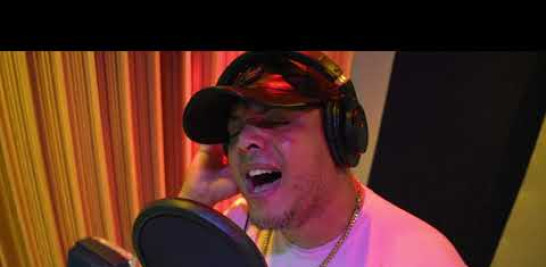 Esta es una adaptación del tema original de Ana gabriel. Hicimos esta version en merengue para que nadie se quede sin el romance, pero con el swing del concepto FRANKLIN THE BOSS.
Audio Oficial de Franklin The Boss.
Más de este artista:
Instagram: https://www.instagram.com/franklinthebossoficial
Facebook: https://www.facebook.com/Franklintheboss12
Spotify: https://open.spotify.com/intl-es/artist/4buJapO8K5NWU62EE7aXSm?si=jCnmWqKpRW6RhMwr5bwl3g
Apple Music: https://music.apple.com/es/artist/franklin-the-boss/1407270595