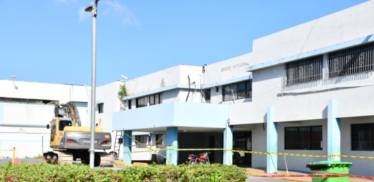 Hospital Salvador B Gautier, con las puertas cerradas