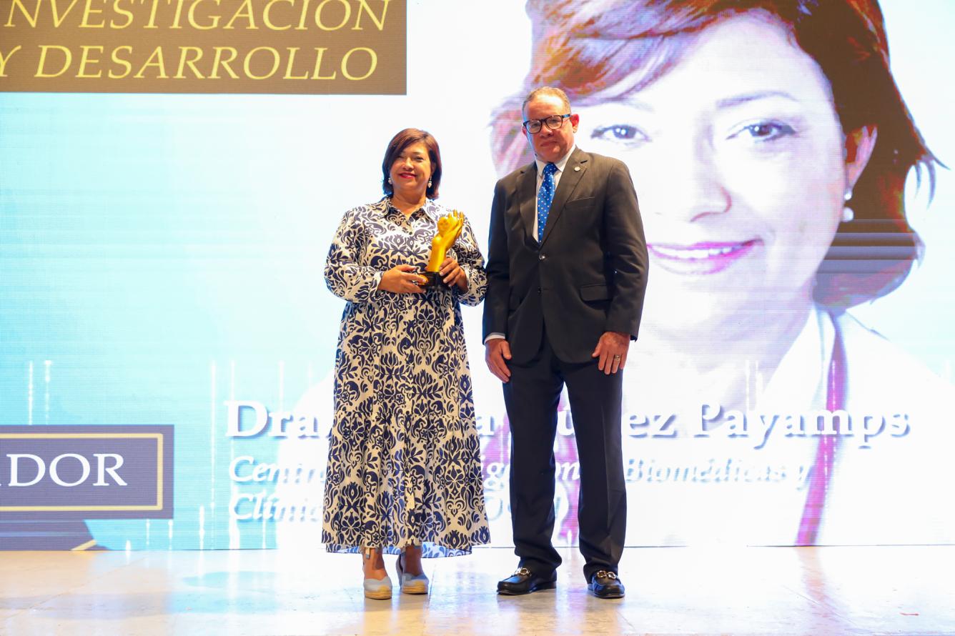 Maria Zunilda Núñez Payamps, fue reconocida en la categoría  Investigación y Desarrollo