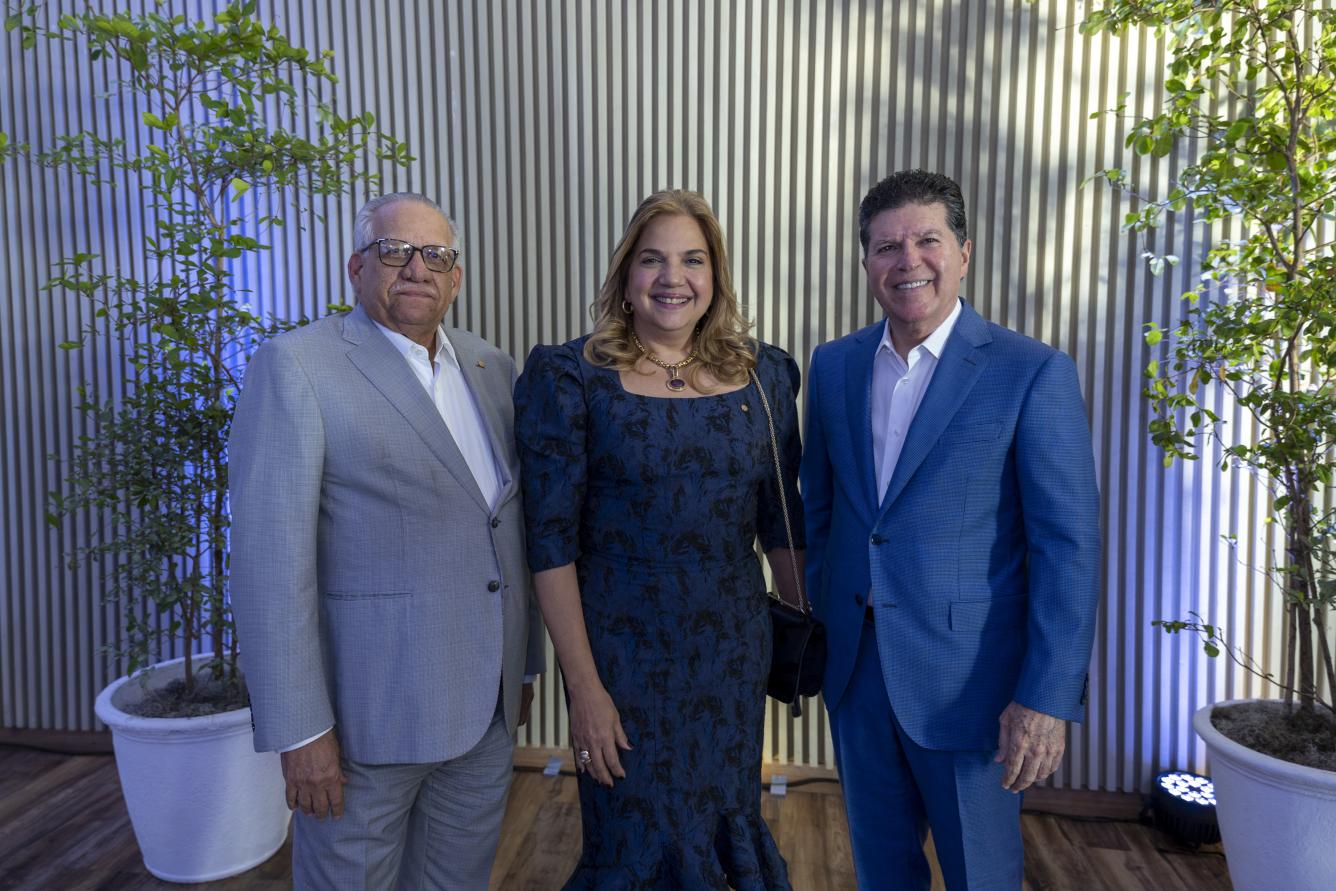 Ernesto Izquierdo, Dolores Pozo y Luis Ros