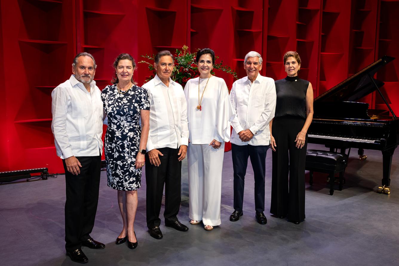 Franklin León, Silvia Corrie, Fernando Arturo León, Maria Amalia León, Alfonso Aguayo e Isabel León