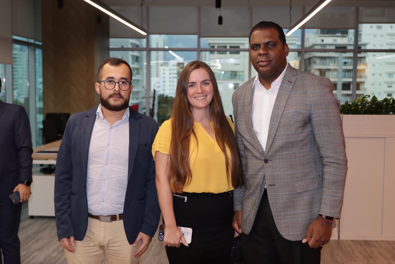 Gustavo Barragán, Julia Burdeina y Milton Díaz