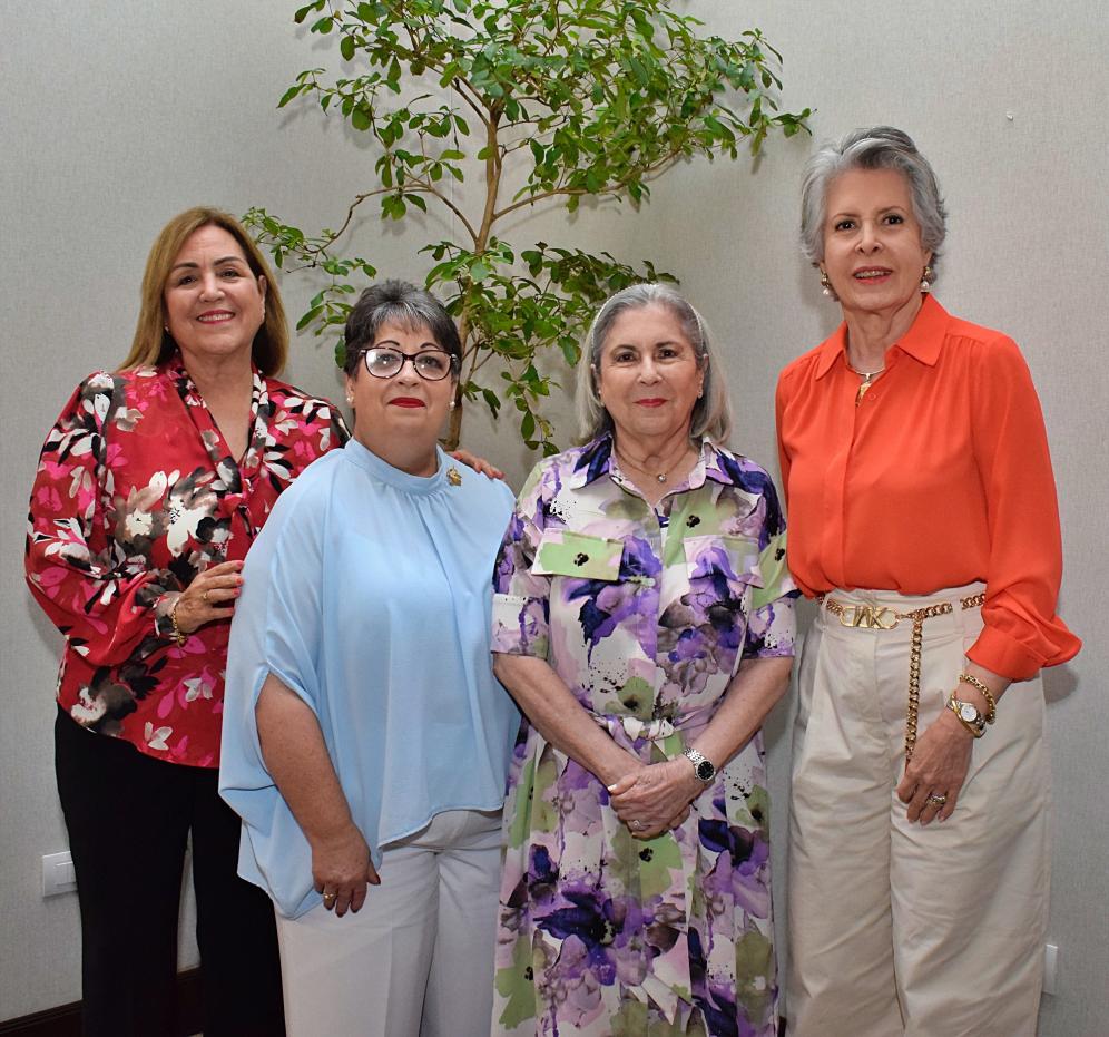 aria Filomena Najri, Maria Rosa Guerra, Rullina Acra y Amelia de Castillo.