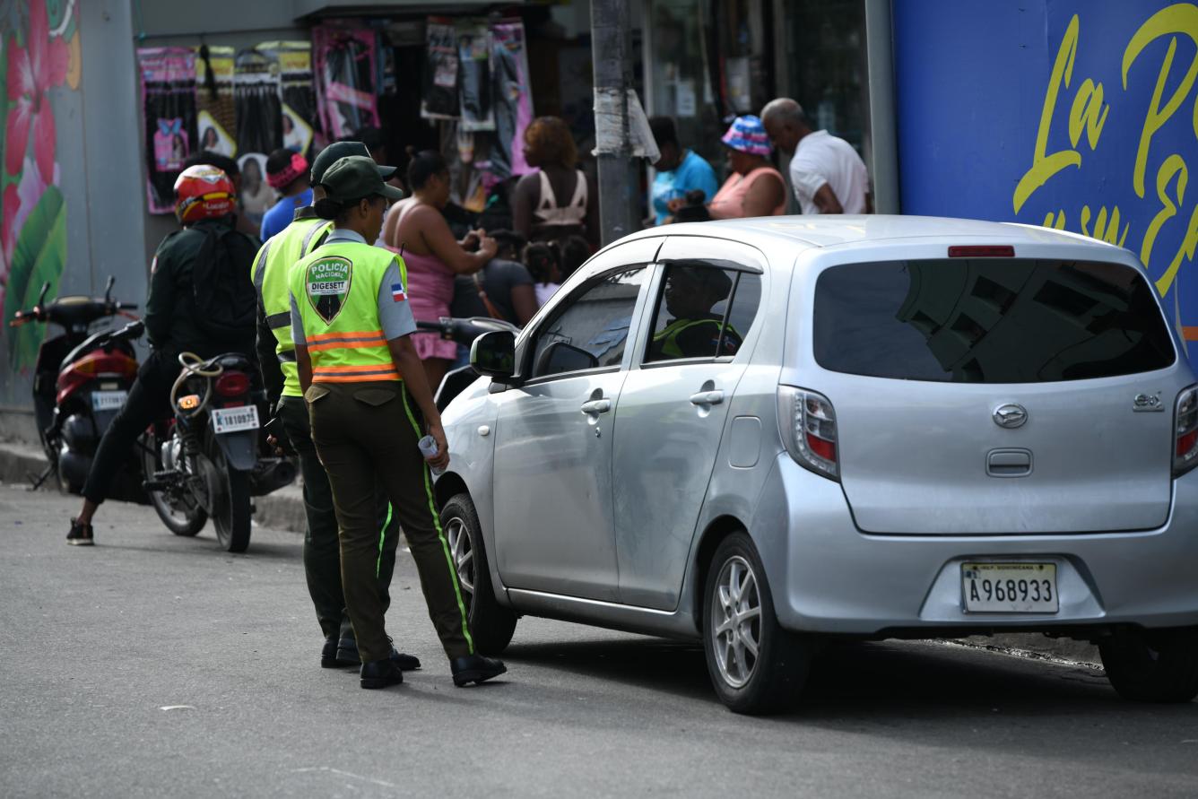 Agentes de la Dirección General de Tránsito y Transporte Terrestre (Digesett).