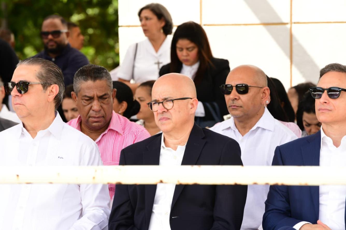 Francisco Javier García, Francisco Domínguez Brito y Jean Alain Rodríguez, estuvieron presentes en la ceremonia. Leonel Matos/ LD