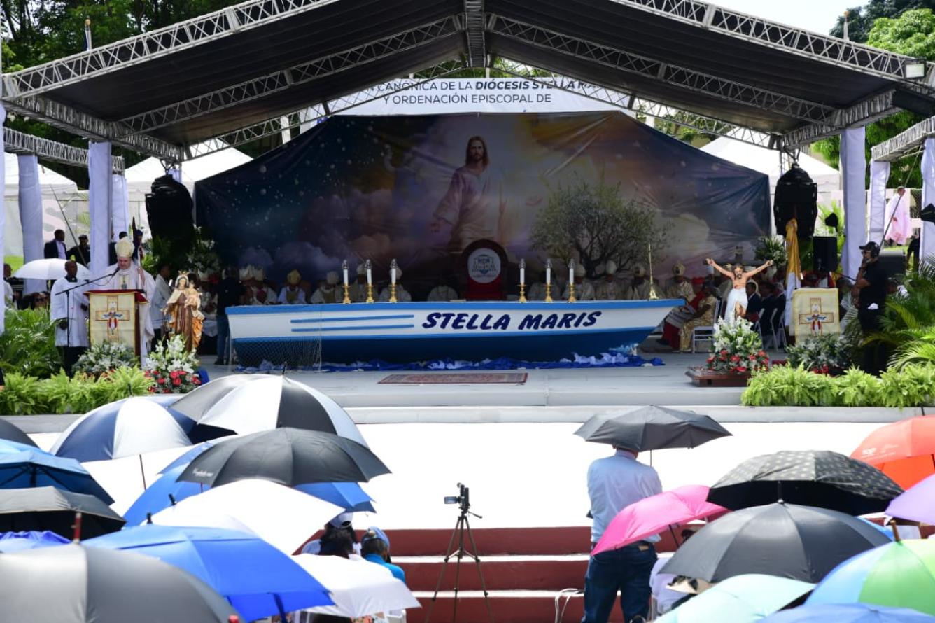 La Iglesia Católica marcó un hecho histórico en República Dominicana, con la ordenación episcopal de Monseñor Manuel Antonio Ruiz de la Rosa y la creación de la nueva Diócesis Stella Maris de Santo Domingo Este