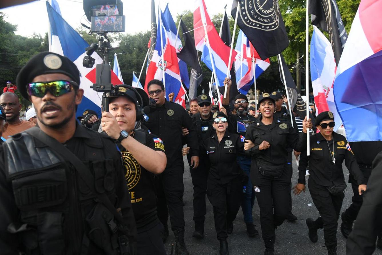 Miembros de la Antigua Orden Dominicana marchan en protesta por caso Senasa.
