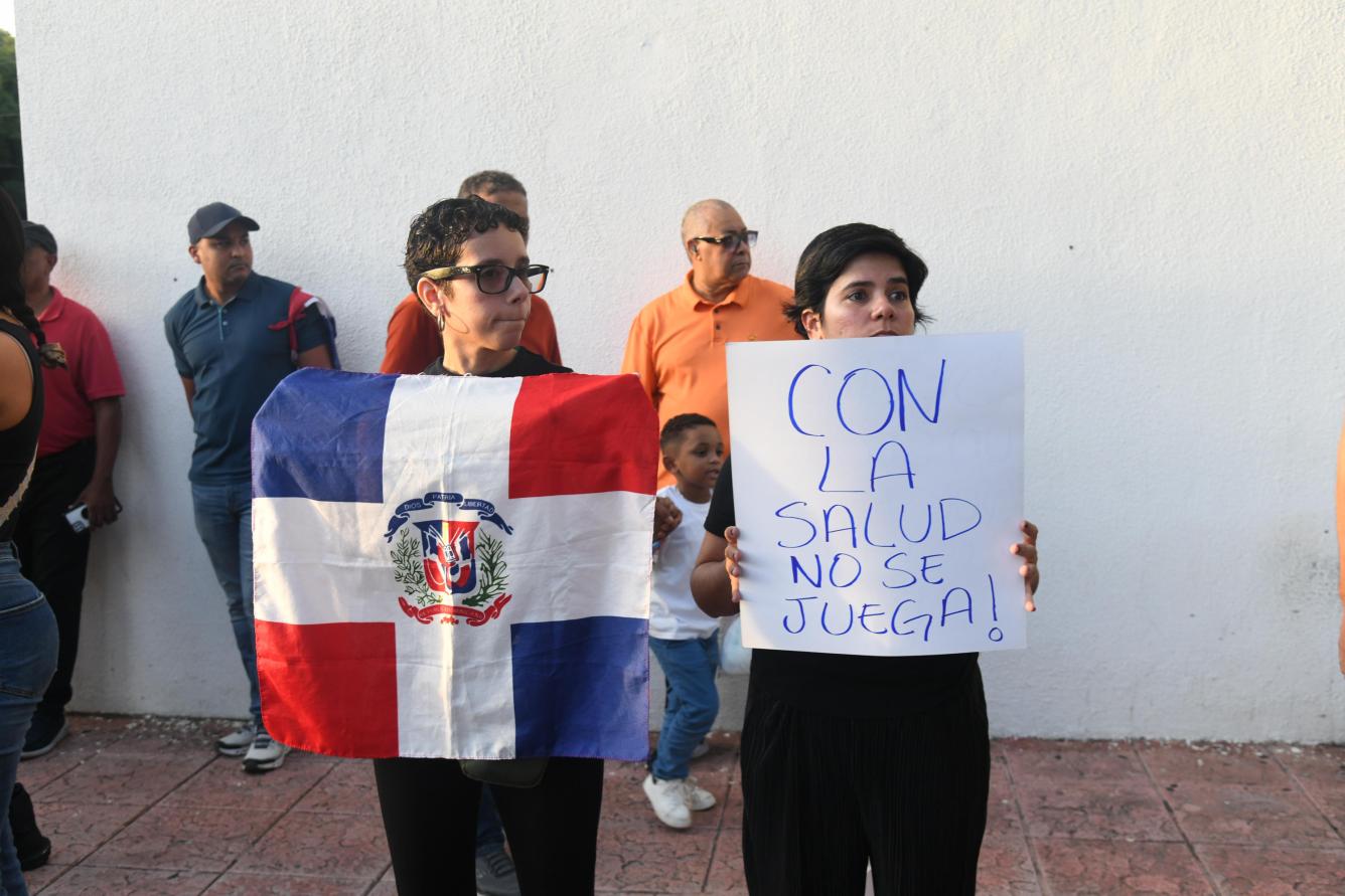 Ciudadanos reclaman por el caso Senasa